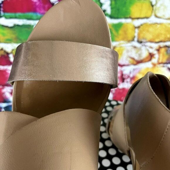 NWOB Lane Bryant Vegan Strappy Block Heel Open Toes Sandals Shoes 9 Wide - Picture 12 of 13